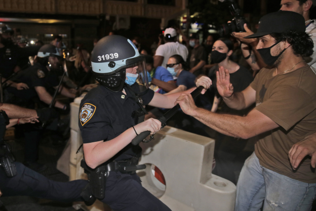 Protest v NY.