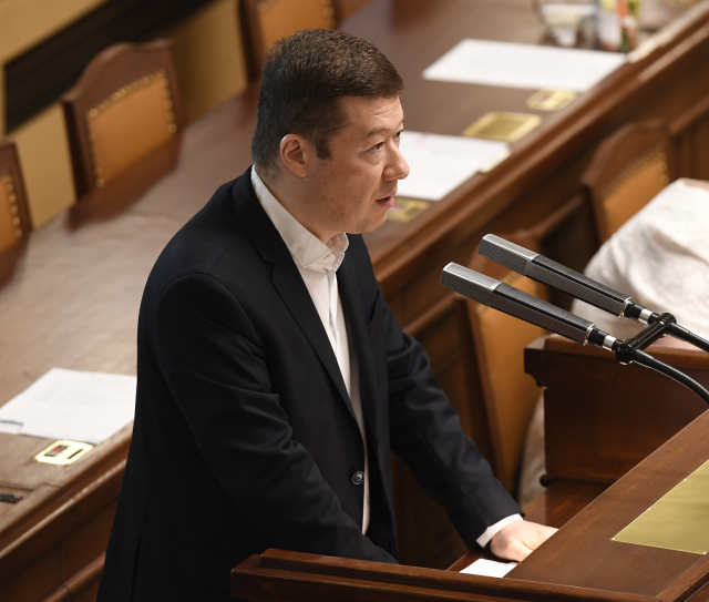 Tomio Okamura.