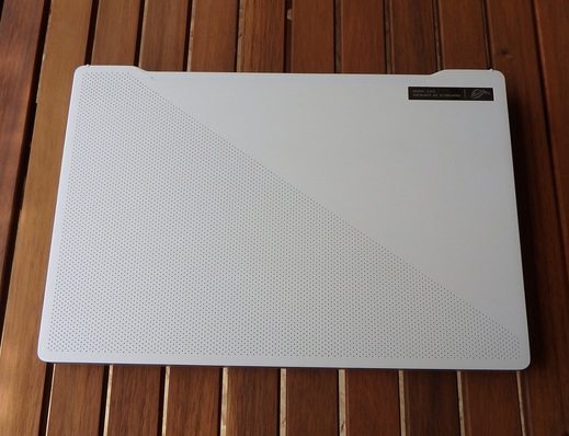 Asus ROG Zephyrus G14 - Pro hraní na cestách jako stvořený