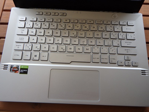 Asus ROG Zephyrus G14 - Pro hraní na cestách jako stvořený