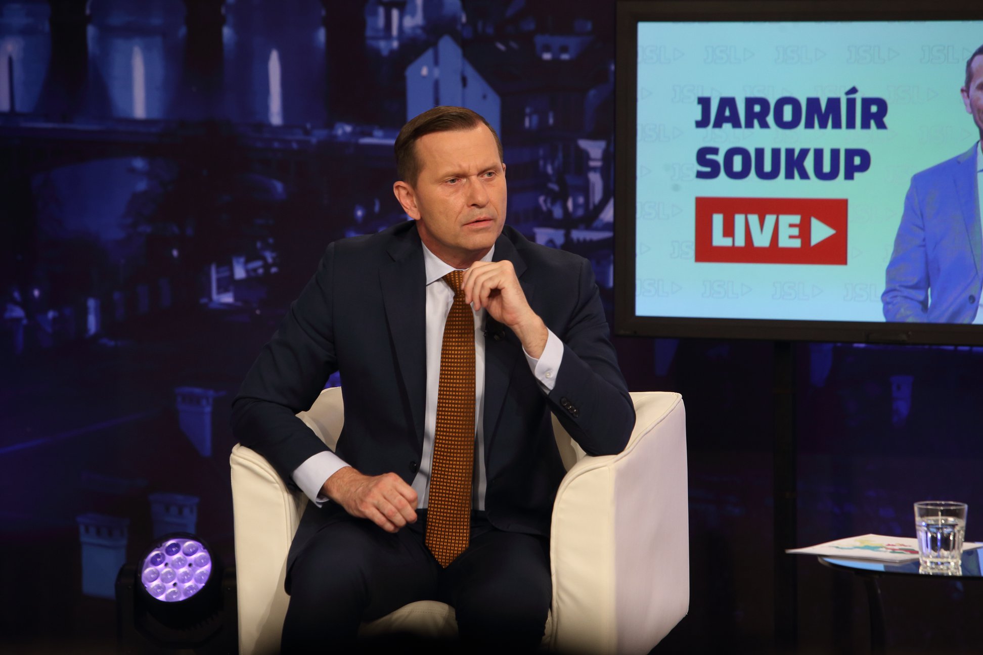 Jaromír Soukup: Milion chvilek chystá žalobu. Držím jim palce.