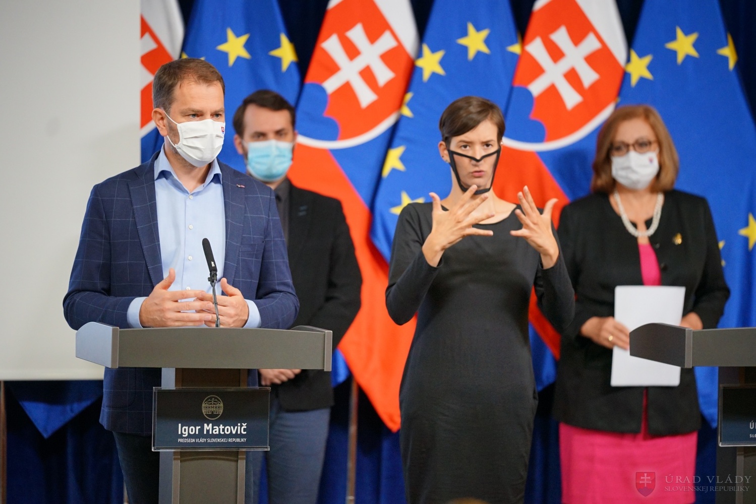 Slovenský premiér Igor Matovič na tiskové konferenci.
