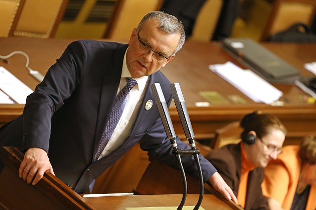 Miroslav Kalousek v Poslanecké sněmovně.