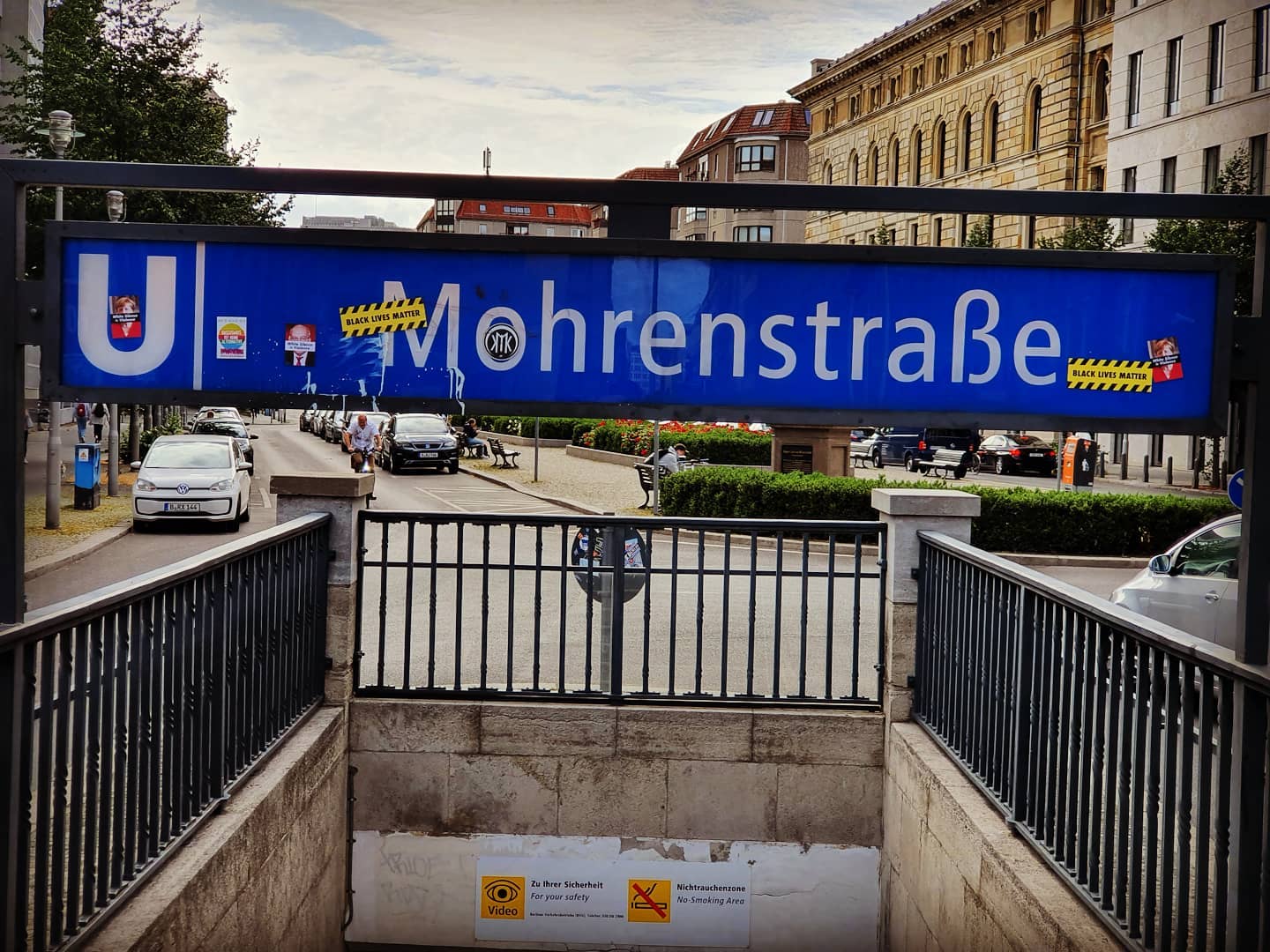 Mouřenínova ulice.