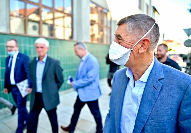 Vyšetřování kauzy Čapí hnízdo se údajně protáhne do podzimu.