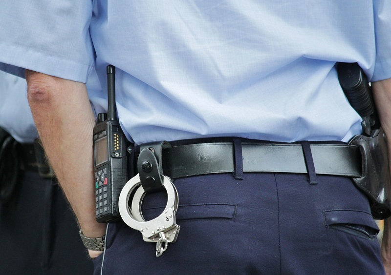 Zájem o službu u policie je podstatně vyšší, říká Hamáček.