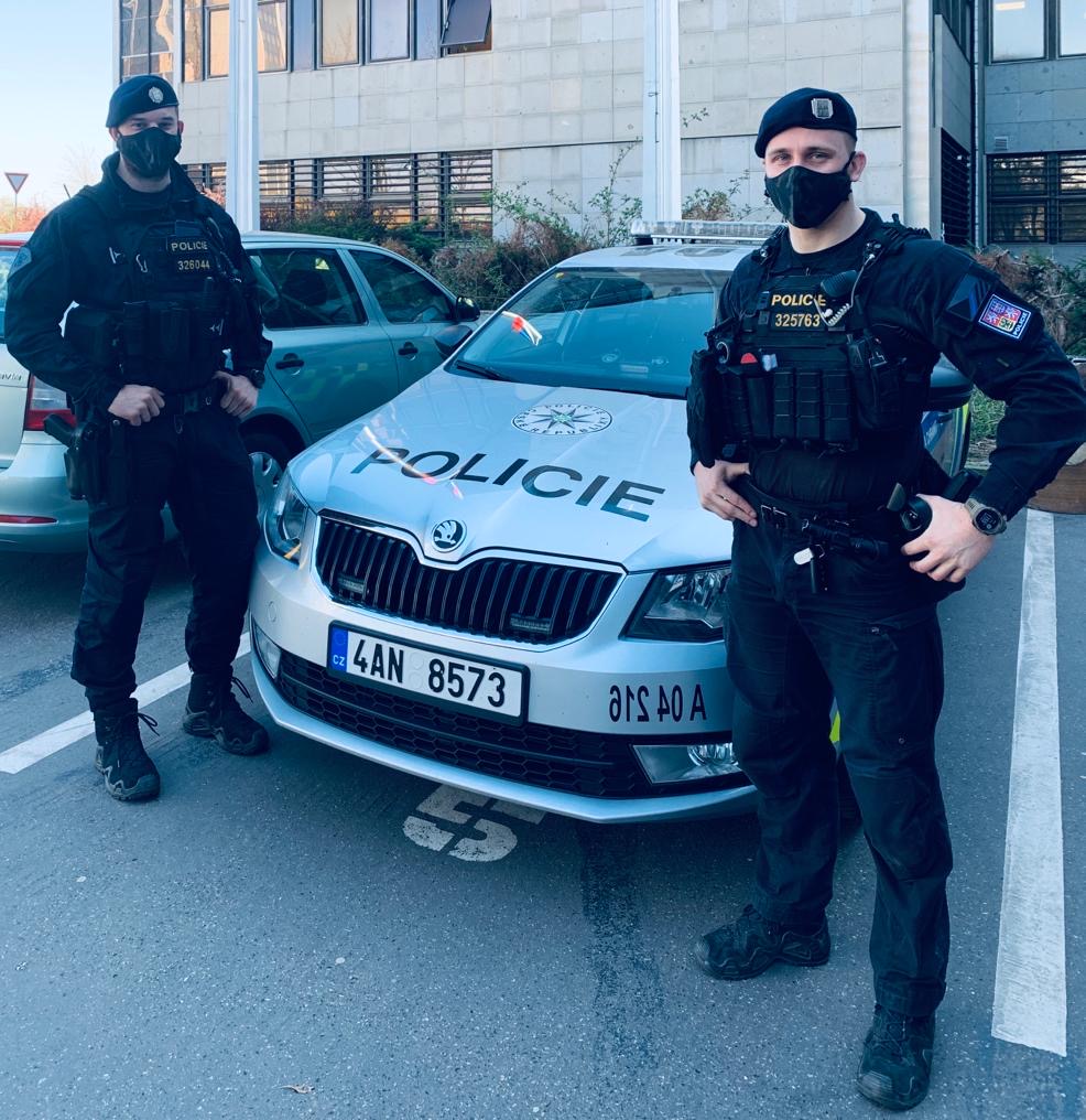Policisté jsou na boj s koronavirem připraveni.