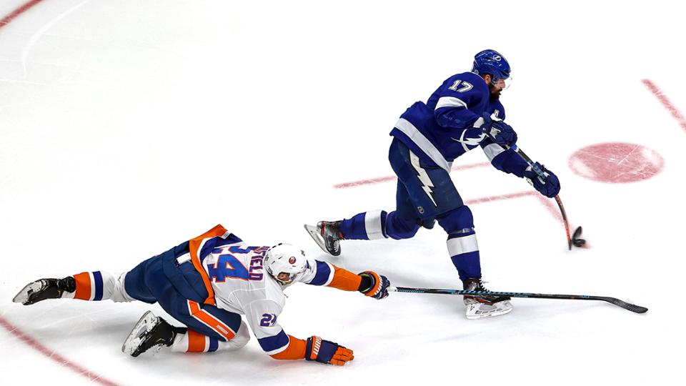 Hráči Tampy Bay a New York Islanders.