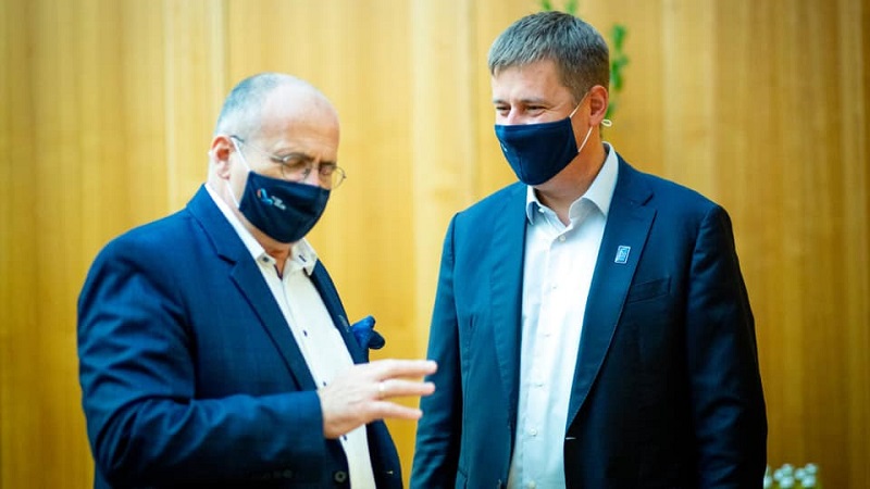 Český ministr zahraničí Tomáš Petříček (na snímku vpravo).