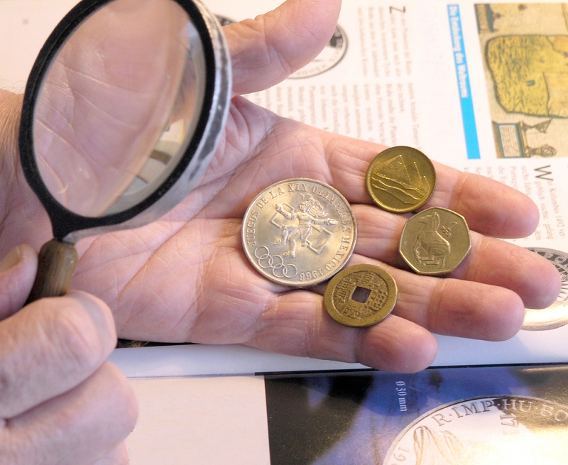 Poptávka po mincím raketově roste, Češi hledají v nejisté době jistou investici.
