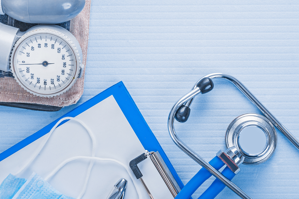Studenti medicíny by neměli být povoláváni do nemocnic, podle proděkana lékařské fakulty je mezera v zákoně