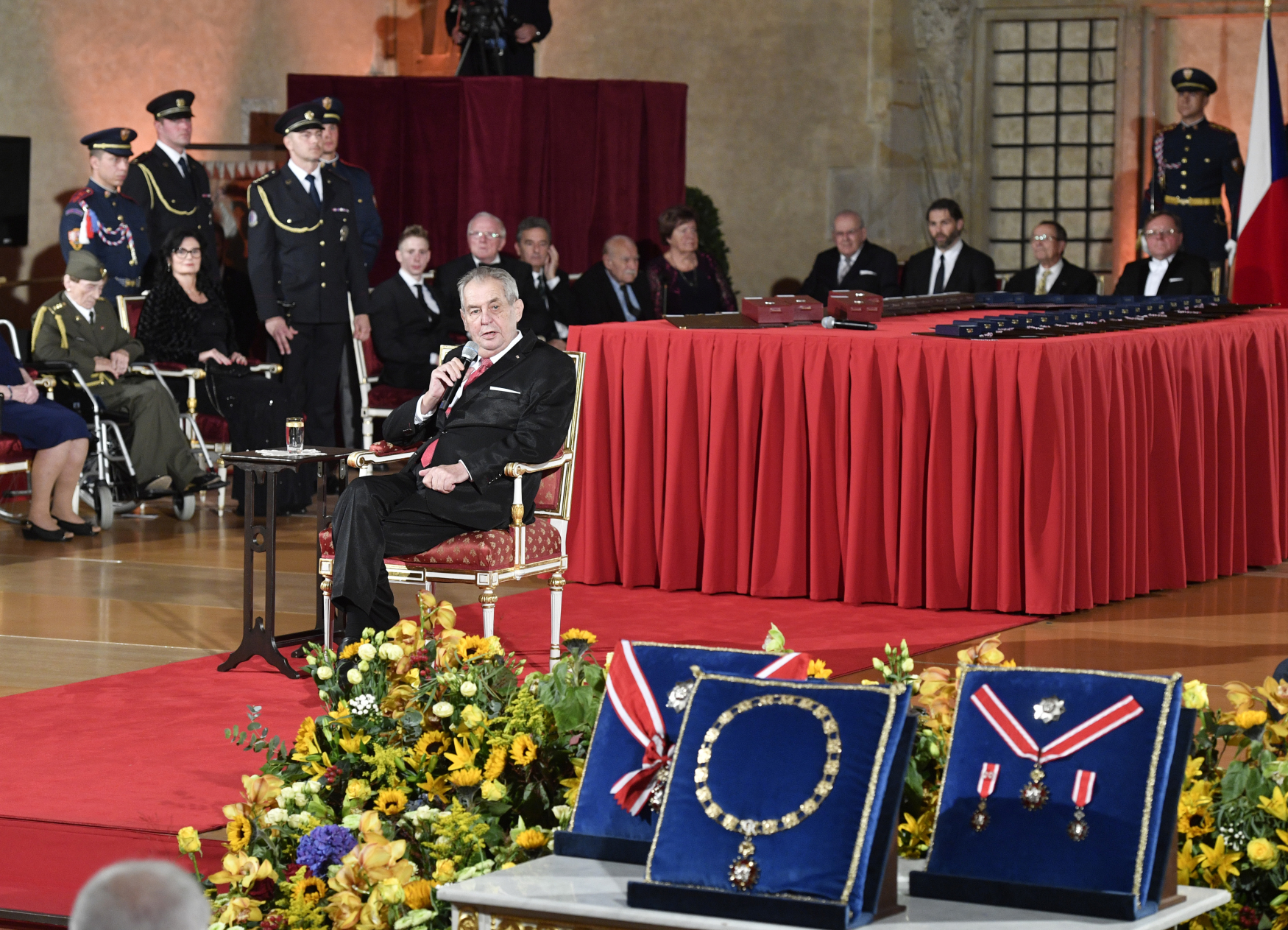 Miloš Zeman během slavnostního aktu.