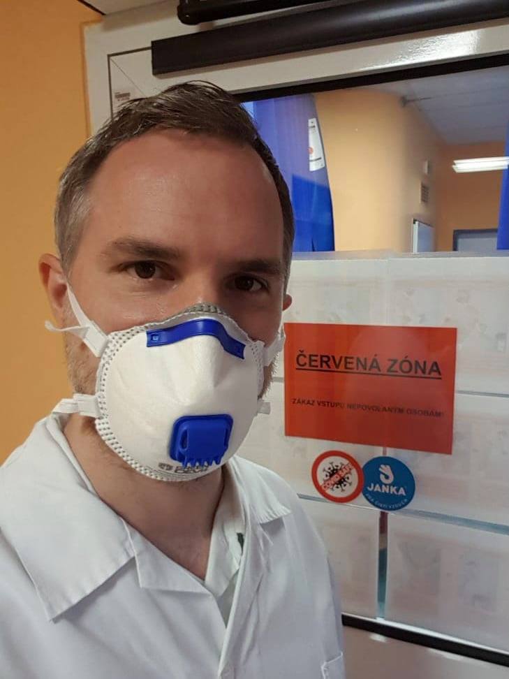 Primátor Hřib pomůže zdravotníkům jako dobrovolník.
