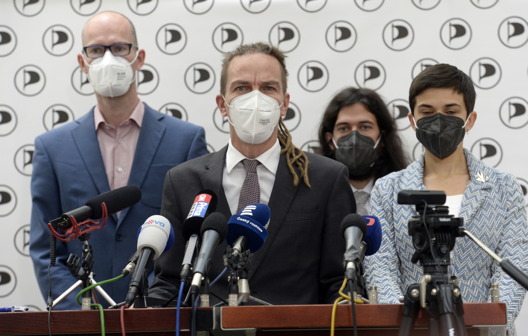 S vysvětlením premiéra Babiše nejsou spokojeni ani Piráti.
