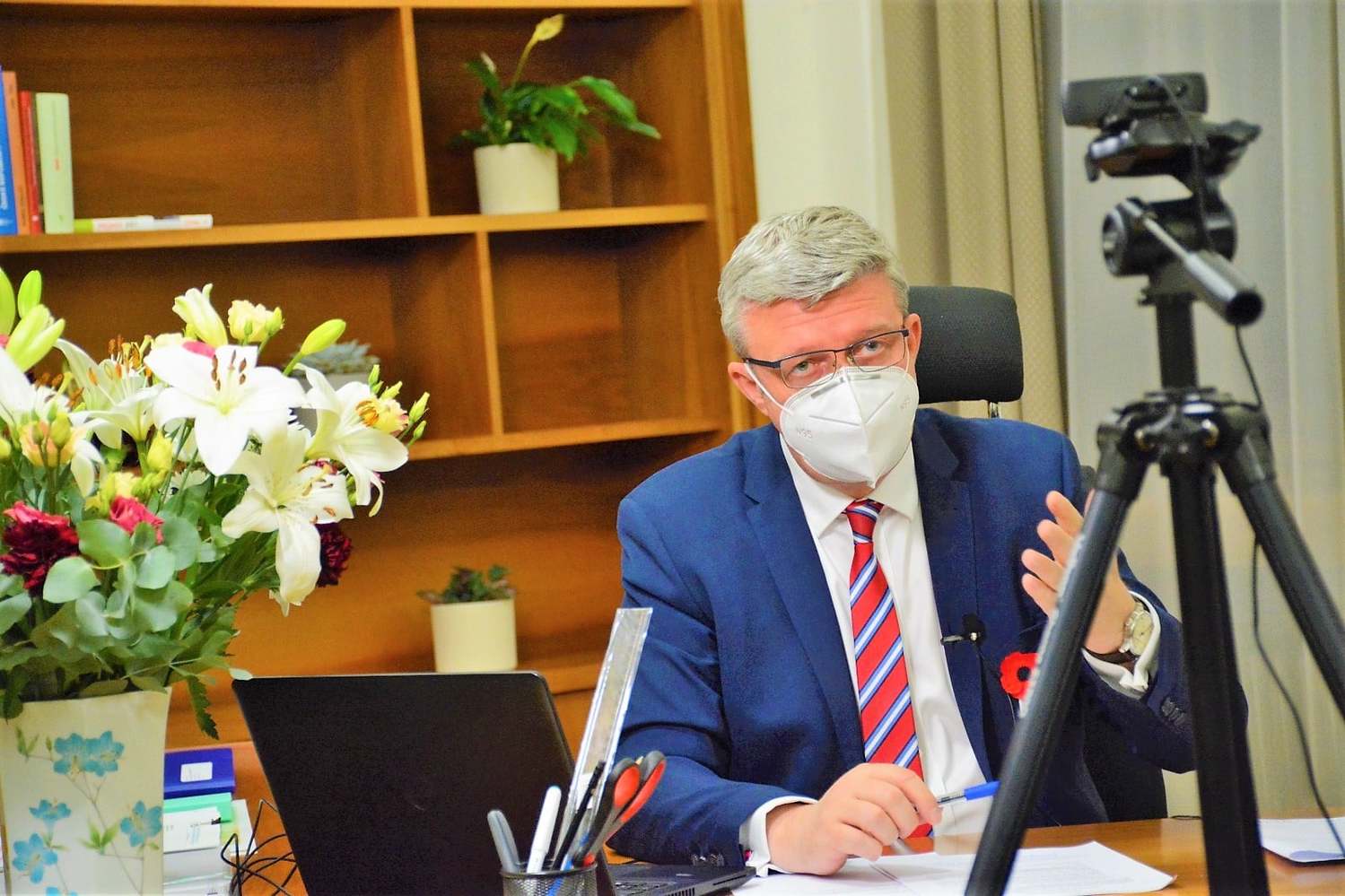 Vicepremiér a ministr průmyslu a obchodu Karel Havlíček (za ANO). 