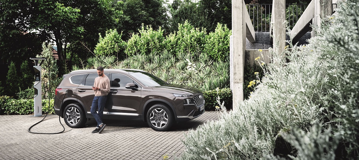 Santa Fe Plug-In Hybrid.