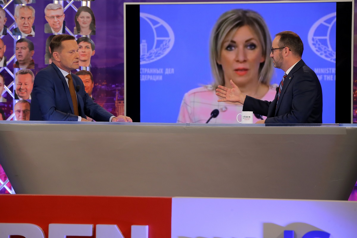 Moderátor pořadu Jaromír Soukup a předseda hnutí STAN Jan Farský.