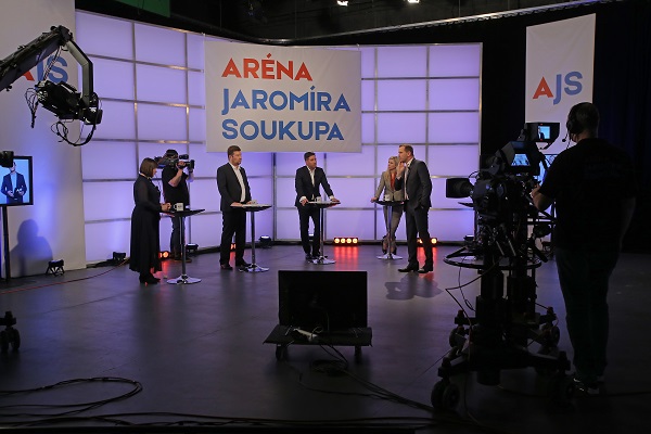 Moderátor pořadu Jaromír Soukup.