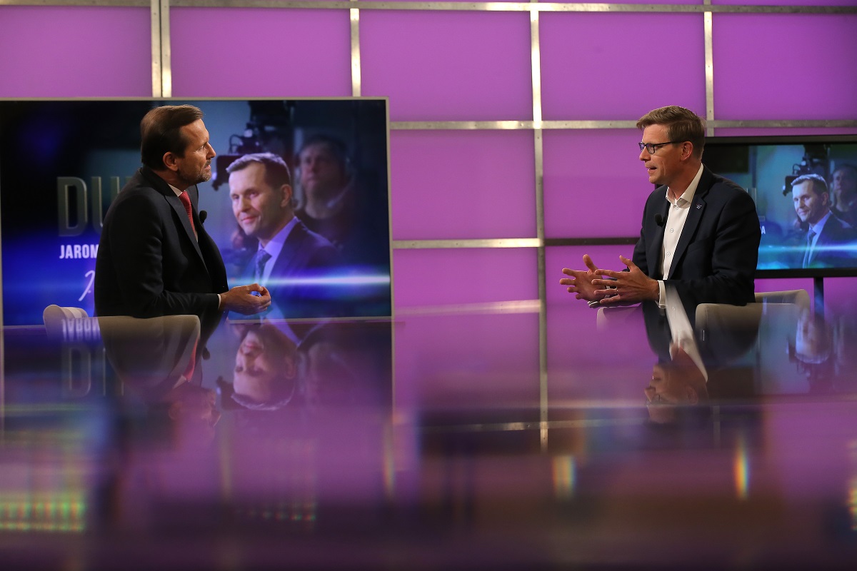 Moderátor pořadu Jaromír Soukup a poslanec Martin Kupka (ODS).