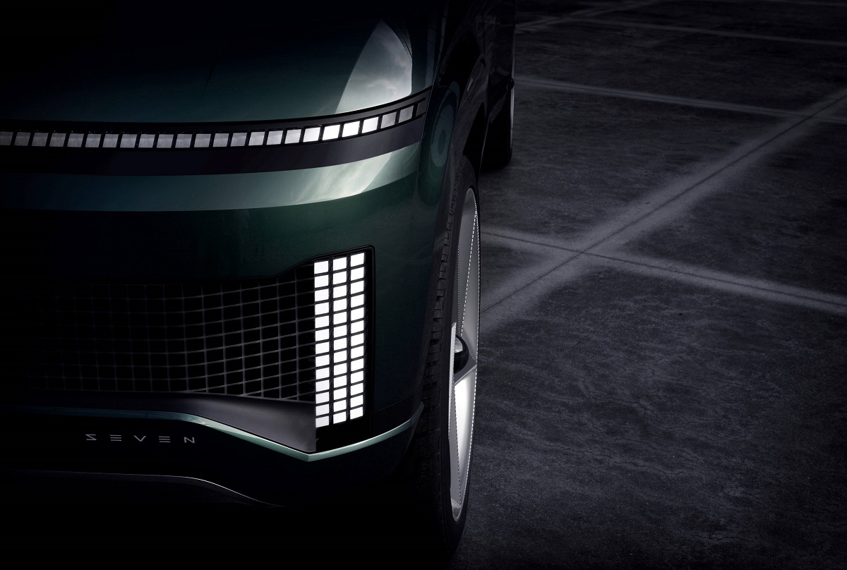 Koncept elektrického SUV SEVEN.
