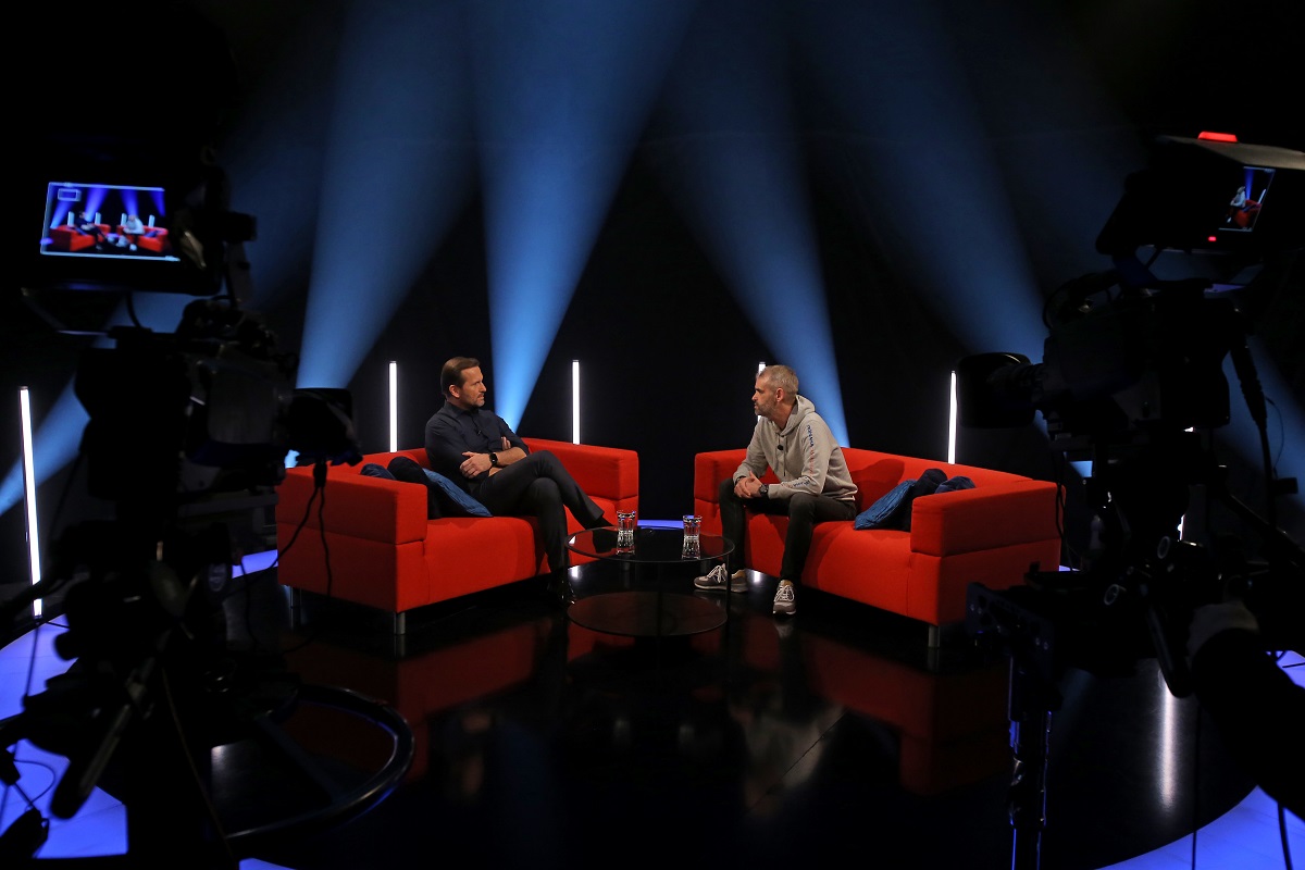 Moderátor pořadu Jaromír Soukup a lídr občanského hnutí Přísaha Robert Šlachta.