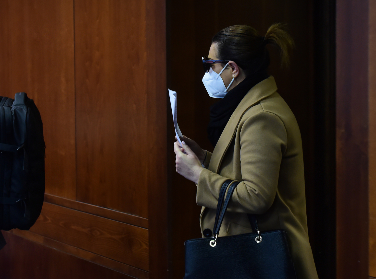 Před senátem Vrchního soudu v Olomouci stanula 10. listopadu 2021 Alexandra Formánková, která podle obžaloby jako staniční sestra okradla během sedmi let pacienty Psychiatrické nemocnice v Brně o více než šest milionů korun. Krajský soud ji potrestal sedmi lety vězení, žena se proti rozsudku odvolala.