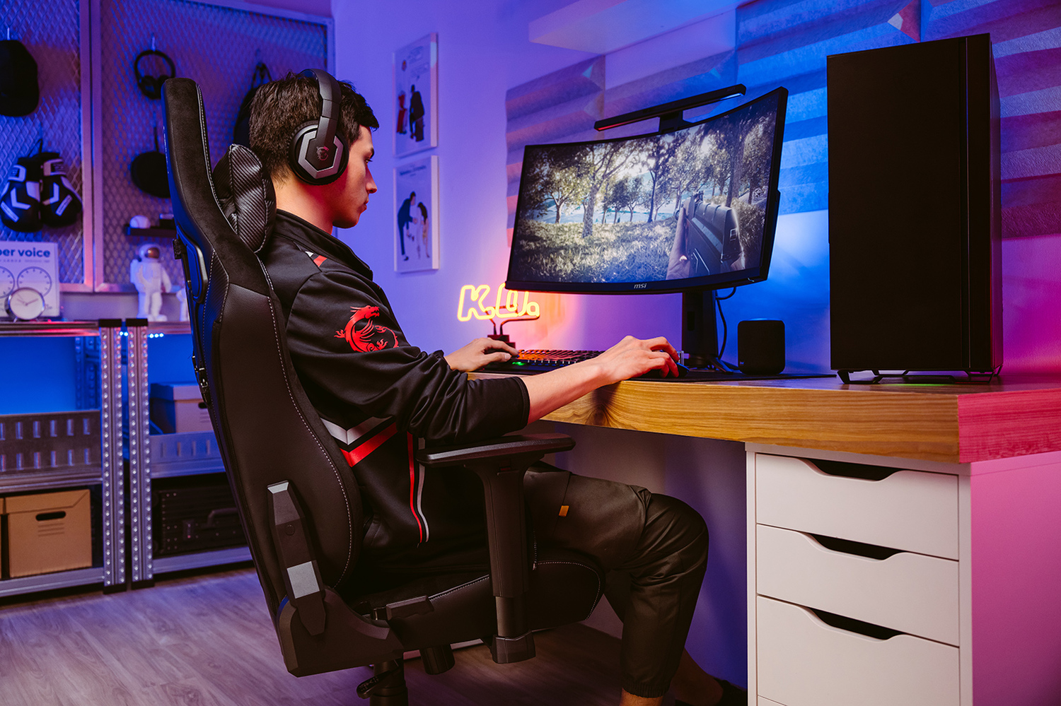 Objevte krásu křivek, vyzkoušejte zakřivené monitory MSI Artymis.
