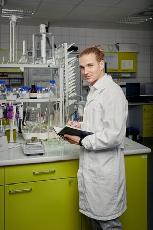 Jiří Velechovský, PhD., při práci.