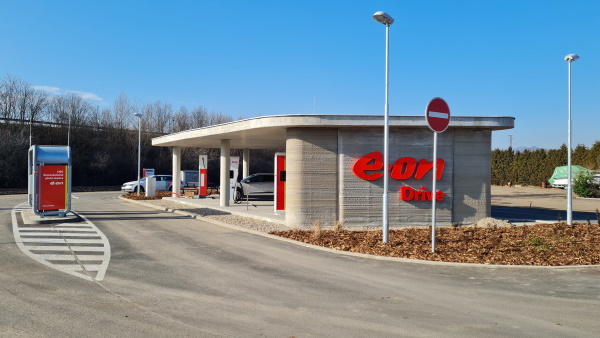 První ultrarychlý dobíjecí hub v síti E.ON Drive