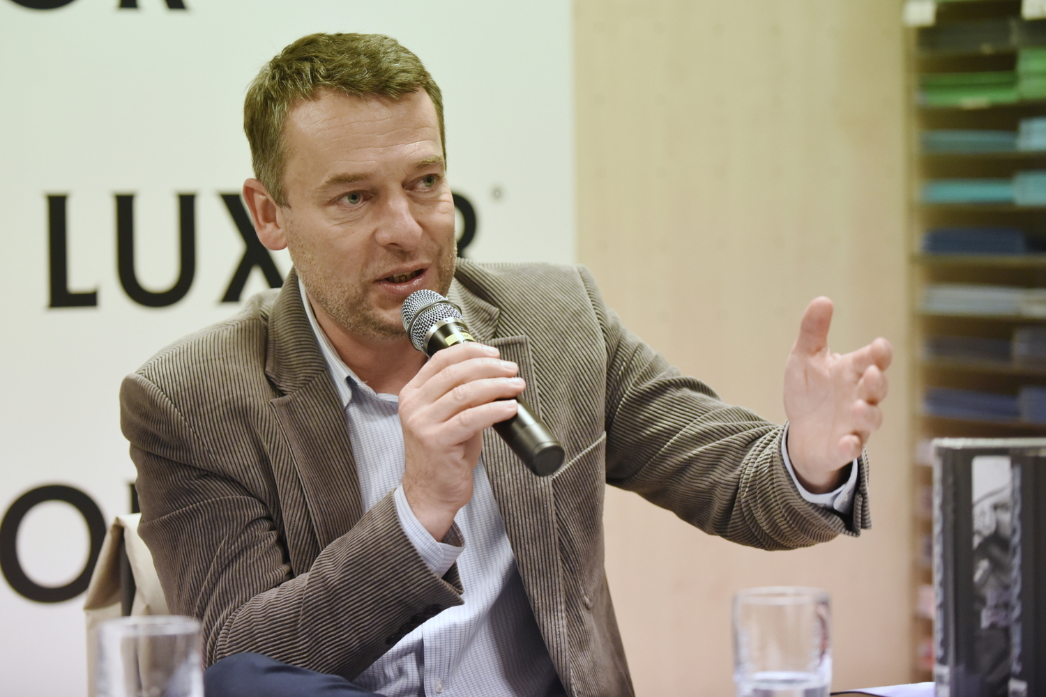 Zakladatel a ředitel organizace Člověk v tísni Šimon Pánek.