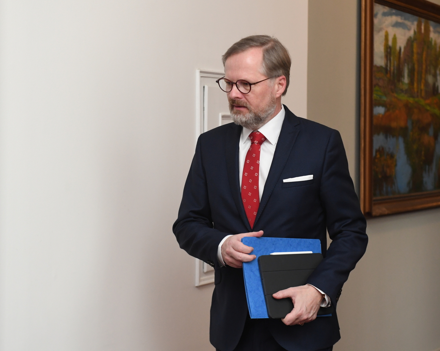Premiér Petr Fiala (ODS).
