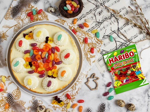 Přivítejte barevné Velikonoce s mrkvovým cheesecakem.