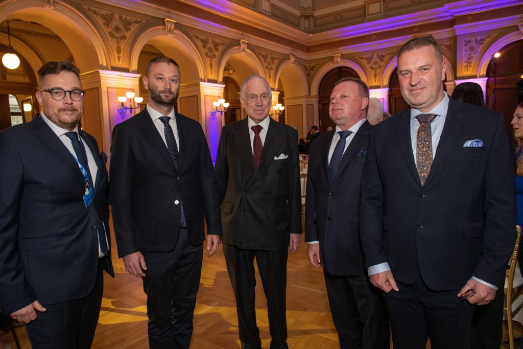 Prezident holdingu ECO-INVESTMENT, a.s., Milan Fiľo se setkal s prezidentem Světového židovského kongresu Ronaldem S. Lauderem.