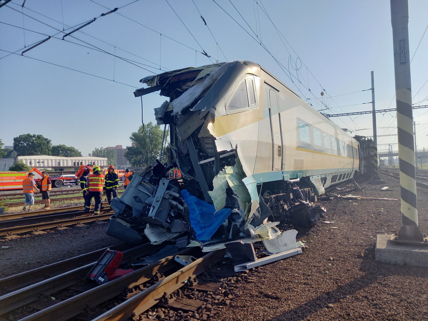 V Bohumíně se brzo ráno 27. června 2022 srazil vlak pendolino (na snímku) odjíždějící do Prahy s posunovací lokomotivou. Srážku nepřežil strojvedoucí pendolina. Ve vlaku se lehce zranil jeden člověk, kromě toho byli zraněni čtyři zaměstnanci společnosti ČD Cargo.