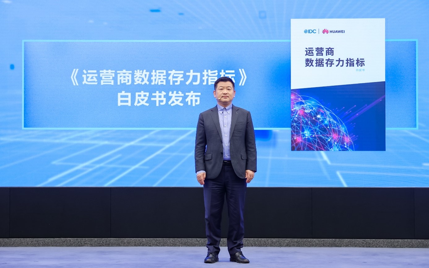 Viceprezident společnosti Huawei a prezident produktové řady datových úložišť Peter Čchou.
