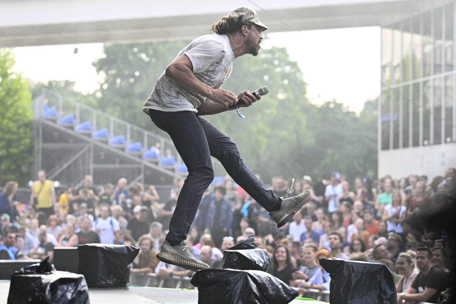Závěrečný den festivalu Metronome Prague, 25. června 2022, Praha. Zpěvák Dan Bárta se skupinou Alice.