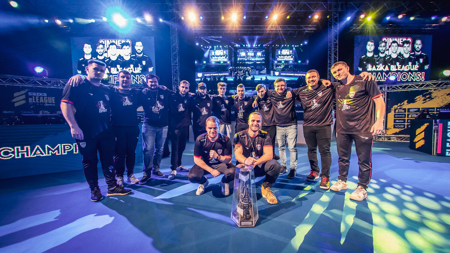 Největší esportová liga je zpět! Sazka eLEAGUE startuje v neděli.