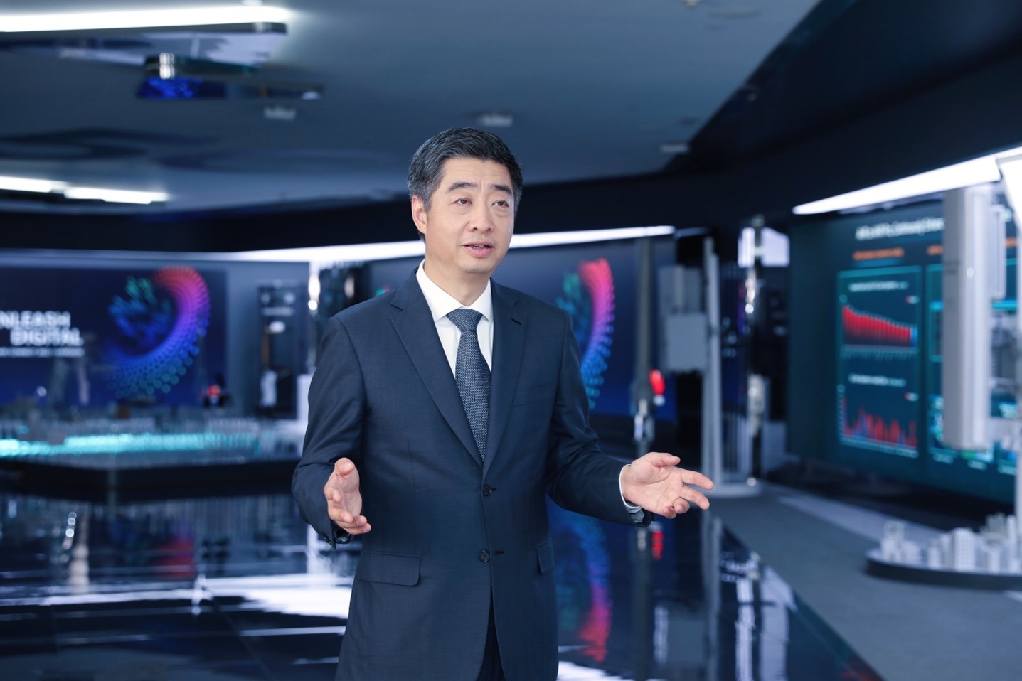 Předseda představenstva společnosti Huawei Ken Chu.