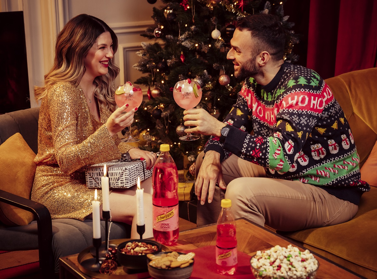 Nový Schweppes Pink Tonic.