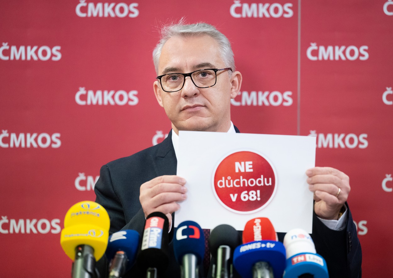 Tisková konference Českomoravské konfederace odborových svazů (ČMKOS) na téma Slabiny plánované důchodové reformy, 17. února 2023, Praha. Předseda ČMKOS Josef Středula.