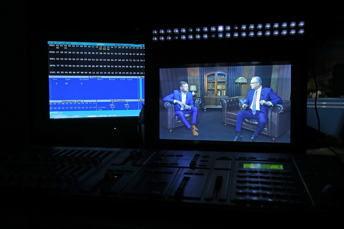 Natáčení pořadu Hovory Kalousek Soukup na TV Barrandov.
