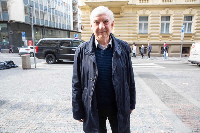 Miroslav Donutil neskrývaně podporuje své blízké. Miroslav Donutil neskrývaně podporuje své blízké.