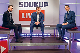 Zleva Jan Doležal, prezident Agrární komory ČR, moderátor pořadu Jaromír Soukup a hlavní ekonom Trinity Bank a člen Národní ekonomické rady vlády Lukáš Kovanda.