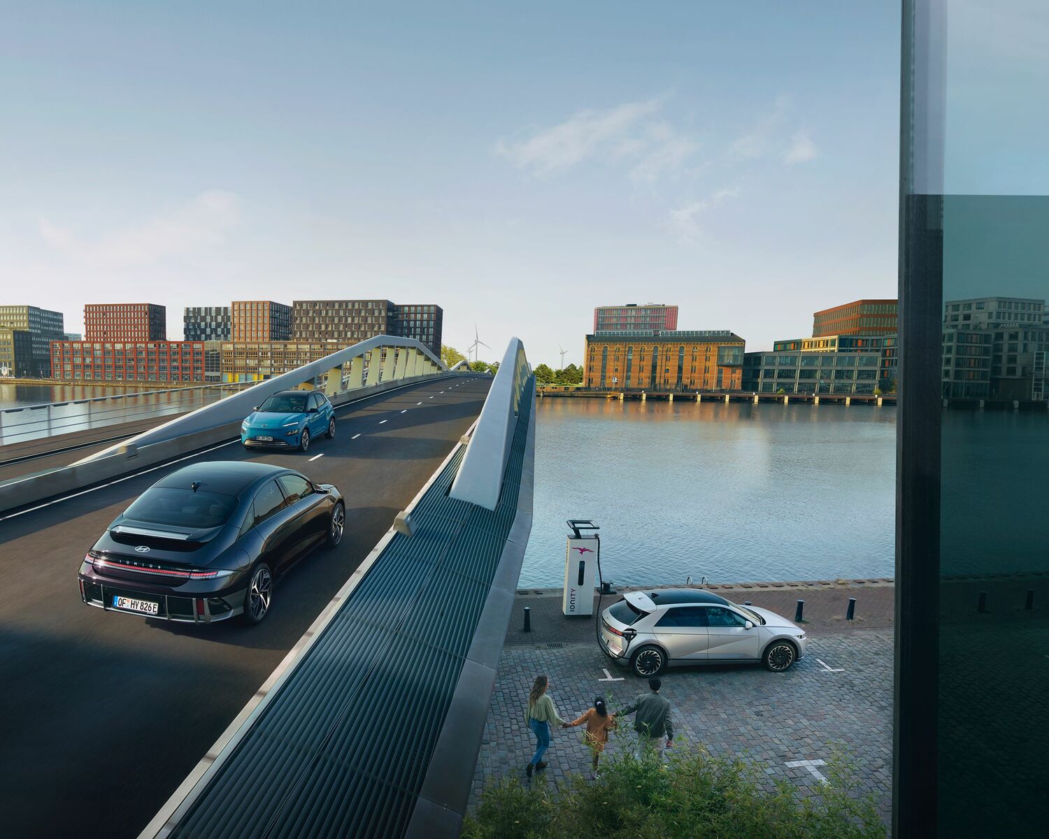 •	Charge myHyundai nabízí více než 500 000 nabíjecích přípojek ve 30 evropských zemích.