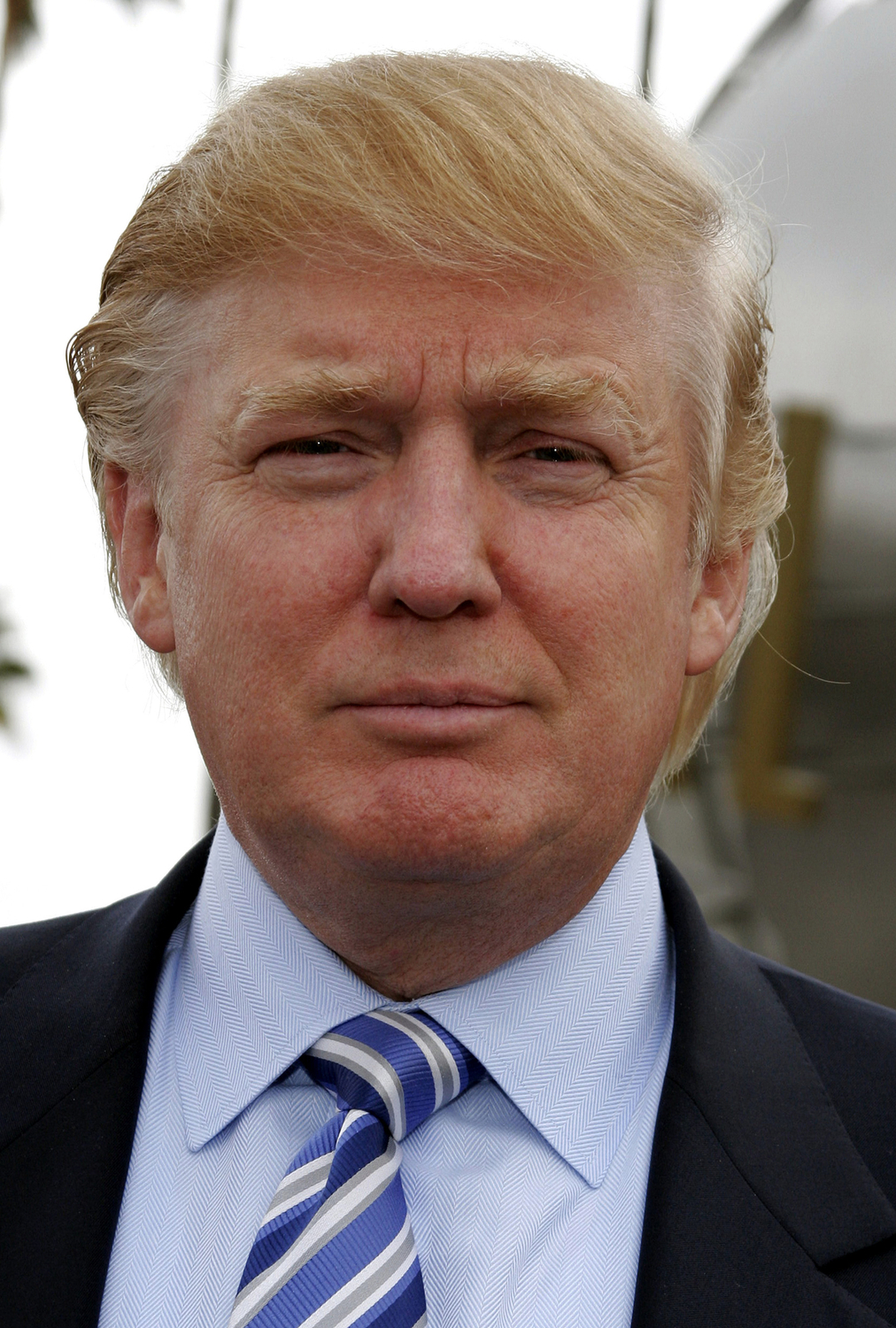 Donald Trump odmítl podpořit Ukrajinu v televizní debatě, kde několikrát lhal