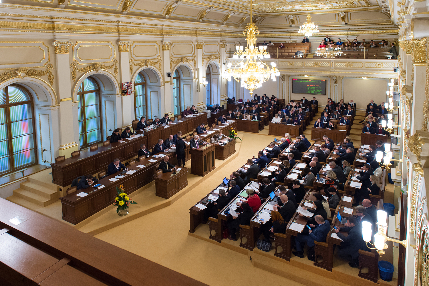Jozef Síkela byl ve sněmovně obviněn z arogance opozičními poslanci