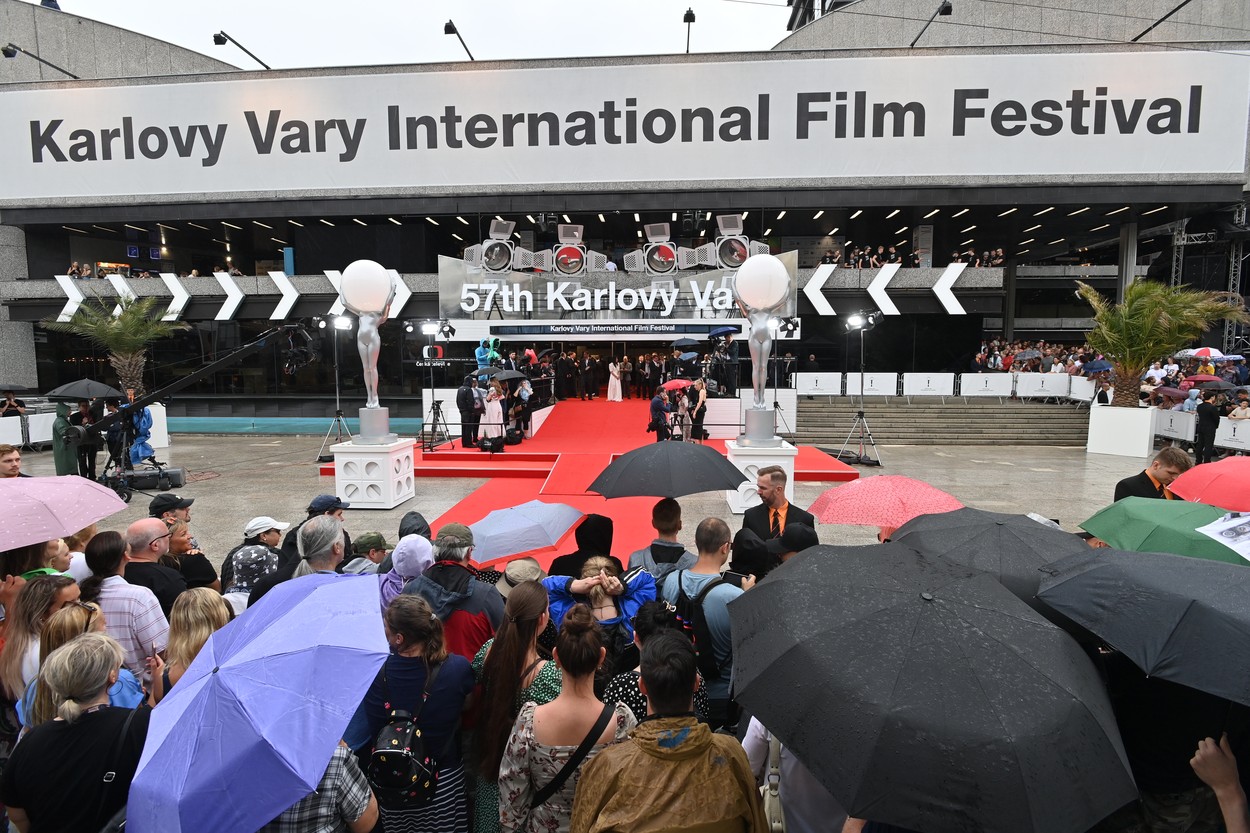 V Karlových Varech začíná filmový festival, Křišťálový globus převezme Russell Crowe