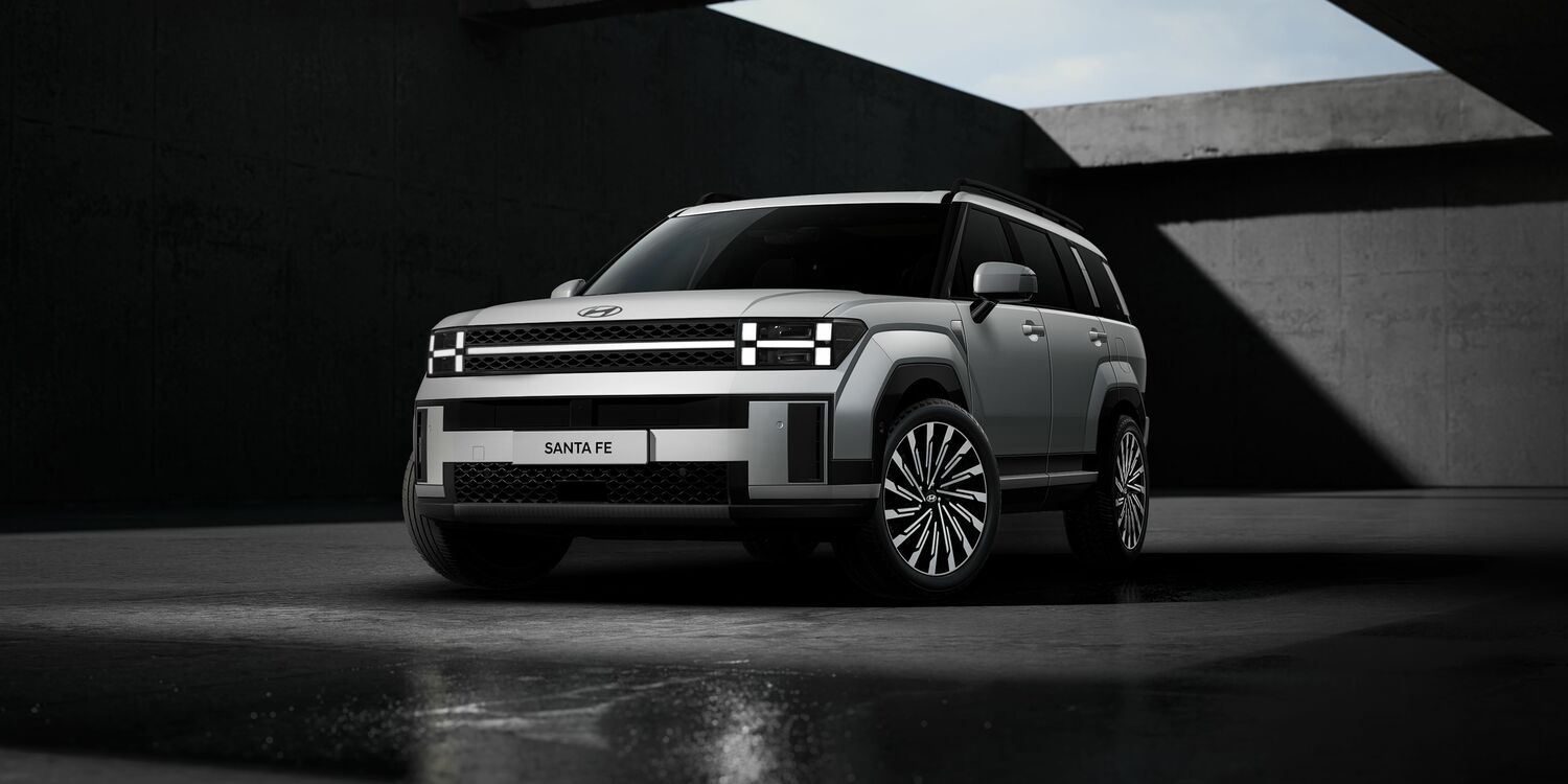 Zcela nový Hyundai Santa Fe dává na odiv nový, odvážný design pro outdoorový životní styl Zcela nový Hyundai Santa Fe dává na odiv nový, odvážný design pro outdoorový životní styl