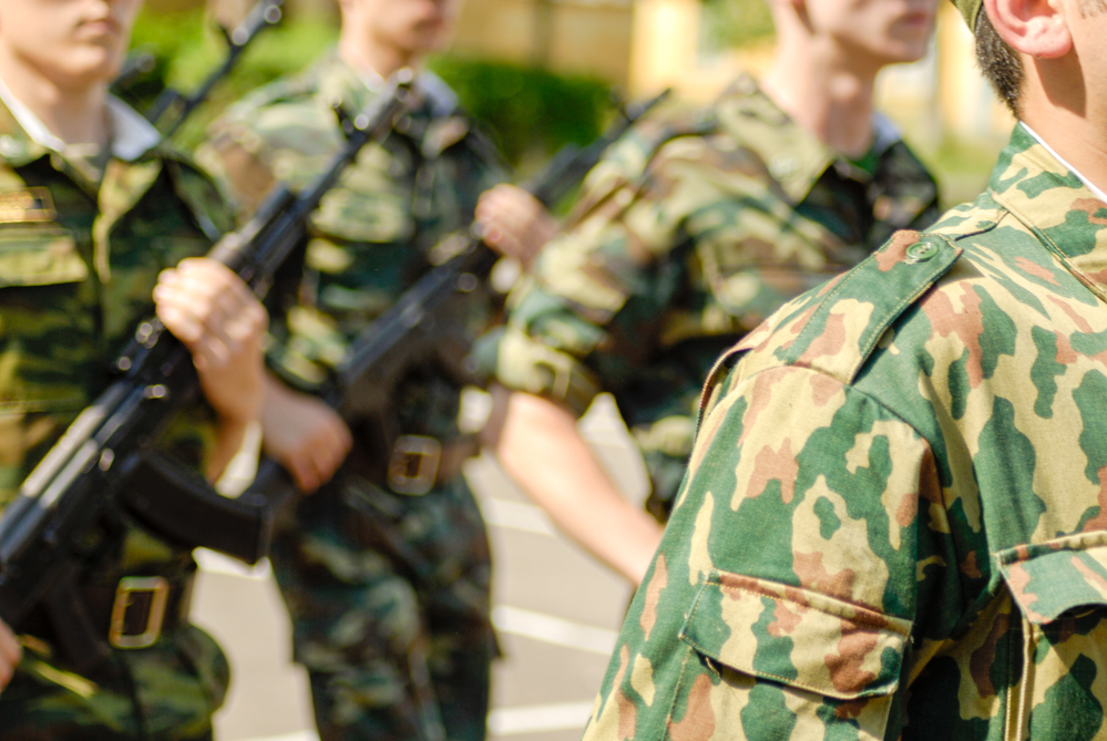 Ruská armáda rekrutovala skoro 300 000 lidí, uvádí Medvěděv