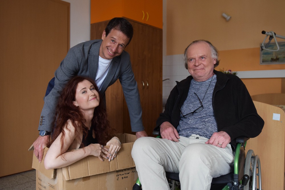 Režisérky Eva Toulová s Martinem Krausem a Igorem Barešem.